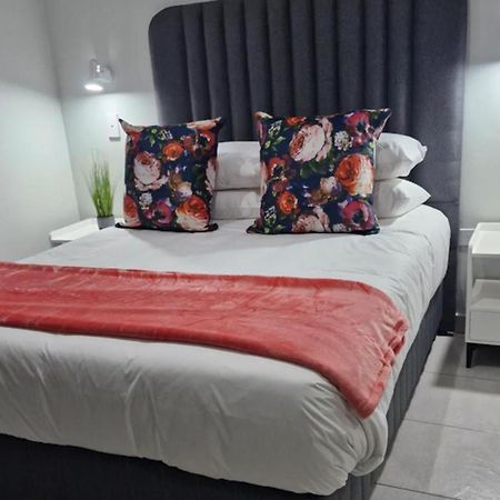 Blooming Rose Bed And Breakfast 波罗克瓦尼 外观 照片